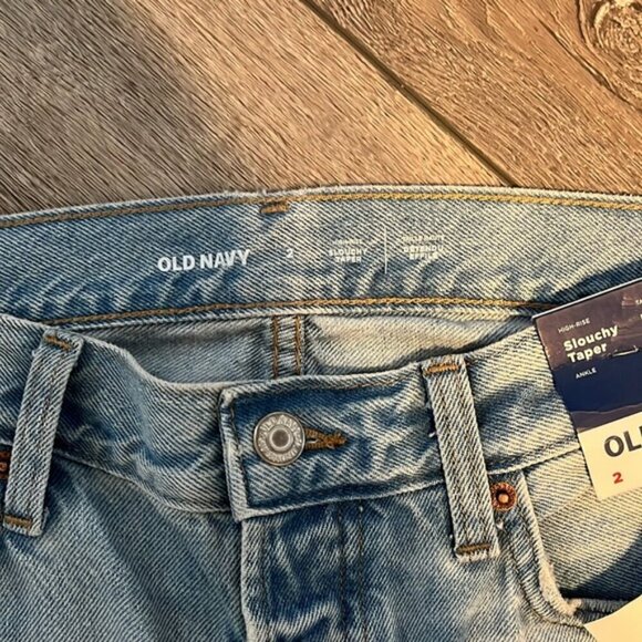 Old navy High-Waisted Button-Fly Slouchy Taper Cut-Off Non-Stretch Ankle Jeans 2 - Picture 4 of 6